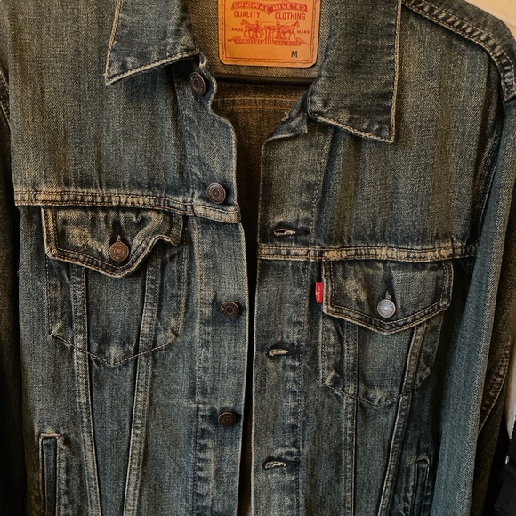 Levi’s denim jacket - Men’s Medium